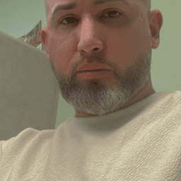 Kenneth Gonzalez, I Play Snake