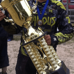 Yan Oliveira, Papeletto